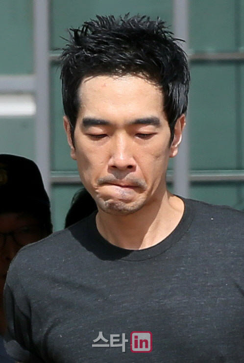 高英旭過去因對未成年人性犯罪遭判刑。
