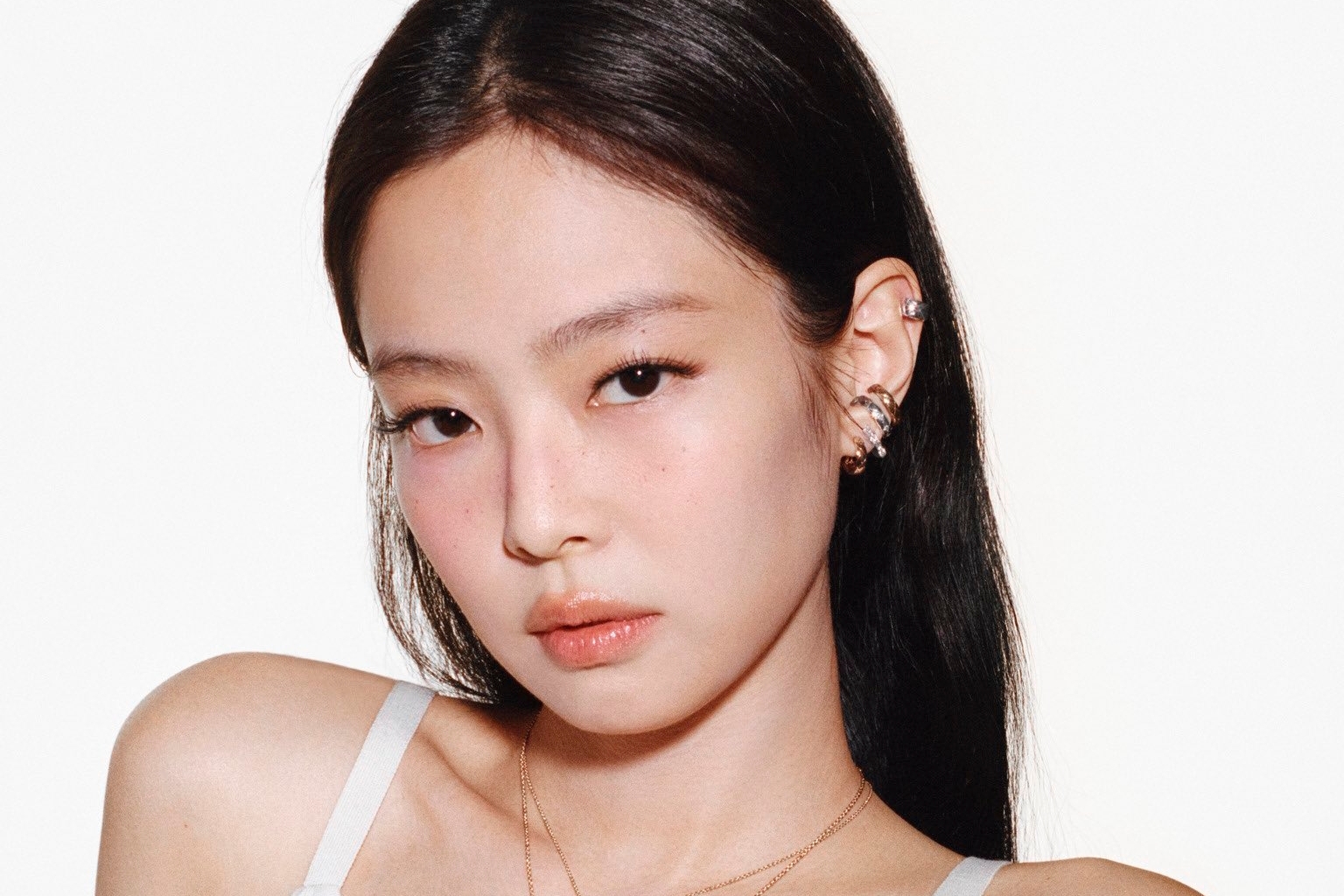BLACKPINK Jennie登上Billboard Hot 100第5名,寫下新紀錄。