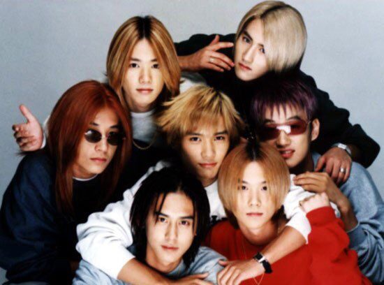 Click-B's debut era photo.