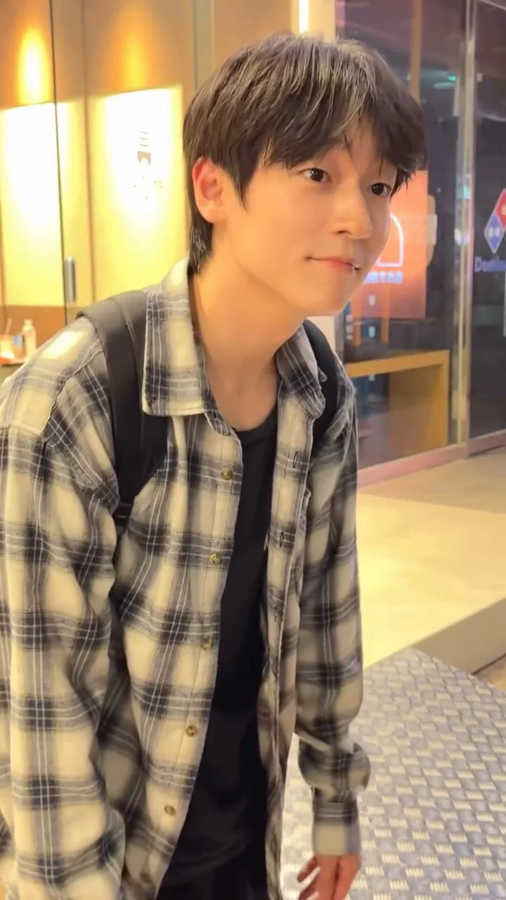 더쿠 (theqoo)