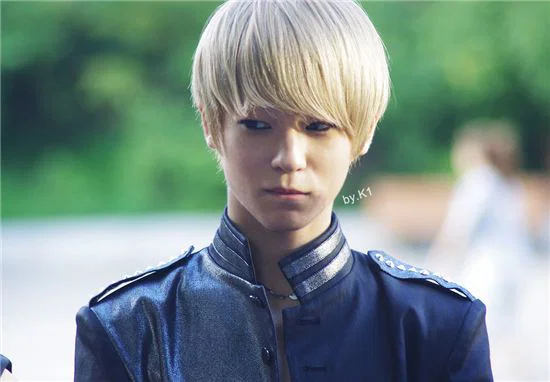 더쿠 (theqoo)