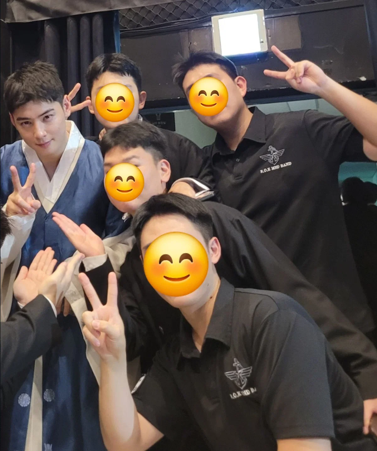 더쿠 (theqoo)