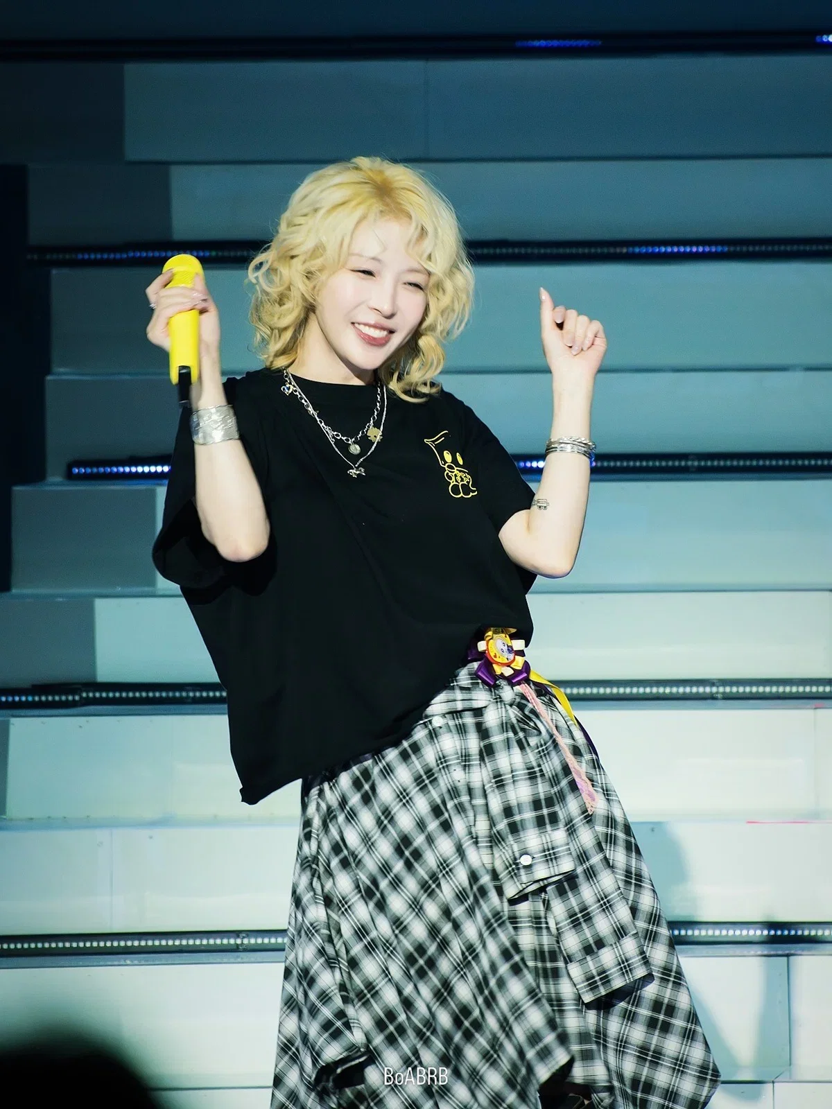 더쿠 (theqoo)