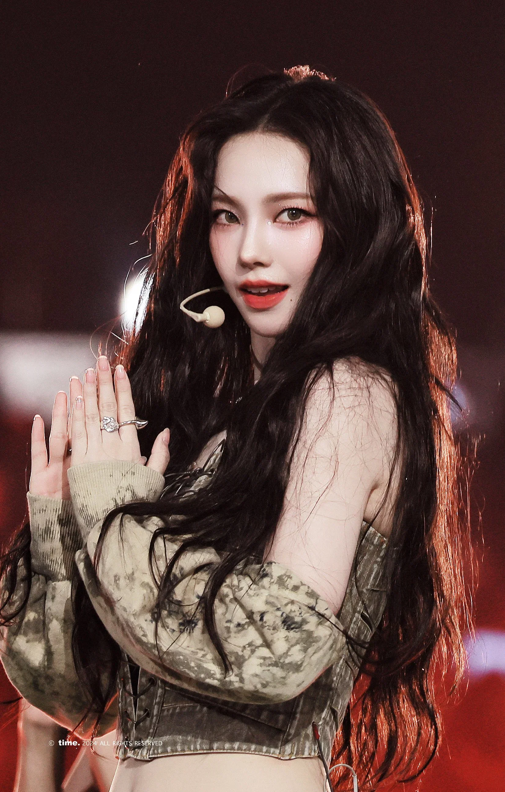 더쿠 (theqoo)