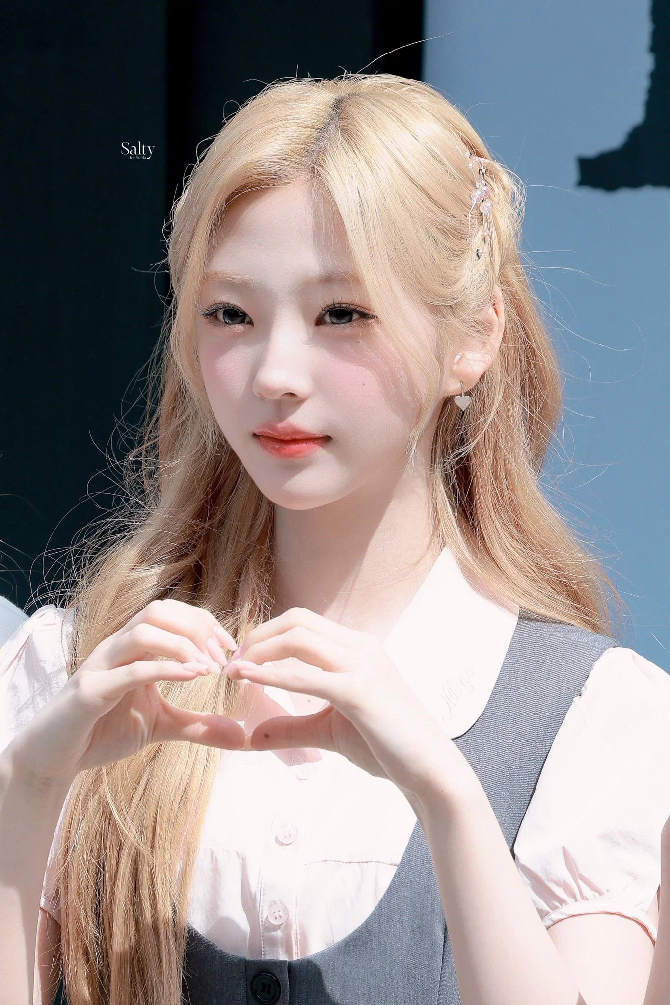 더쿠 (theqoo)