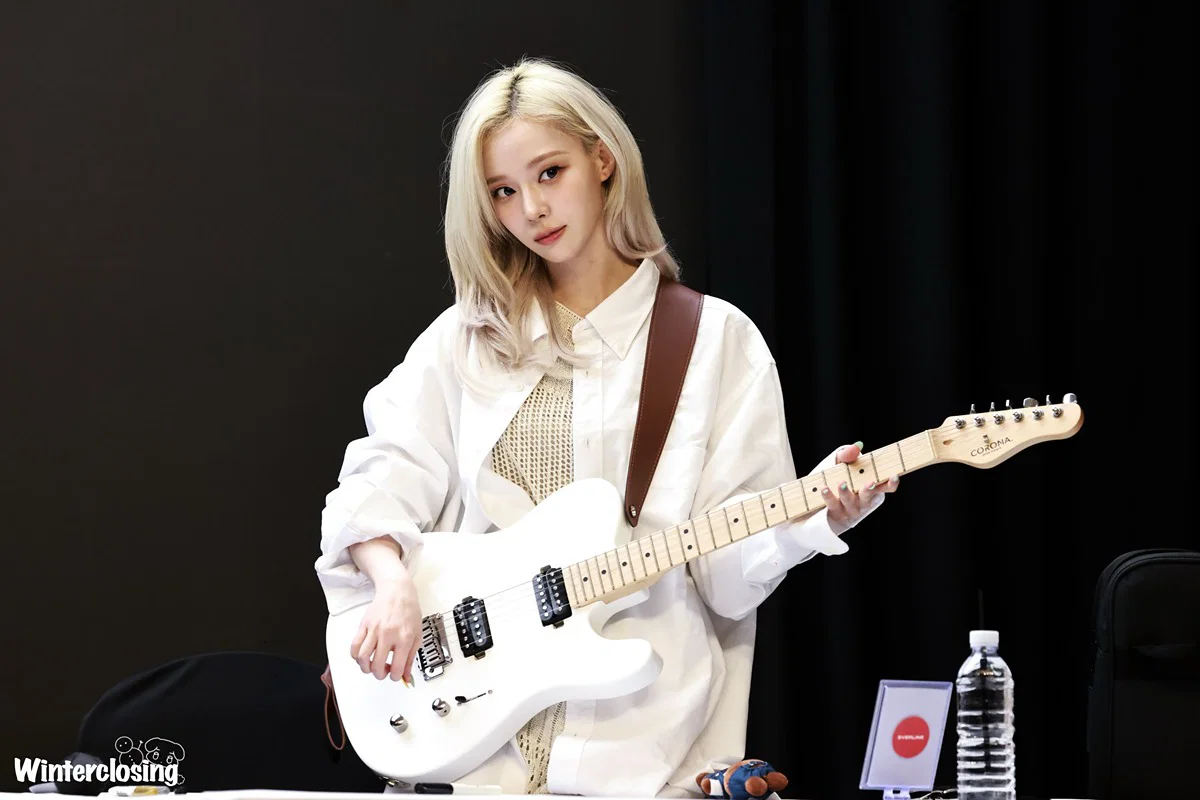 더쿠 (theqoo)