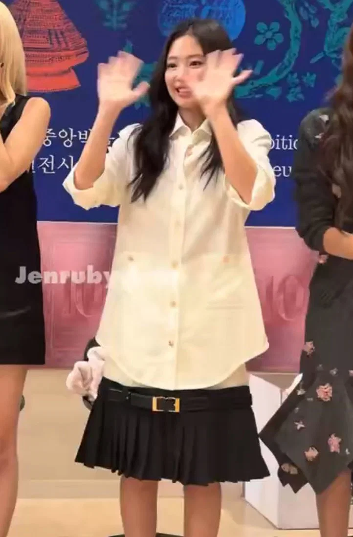 더쿠 (theqoo)