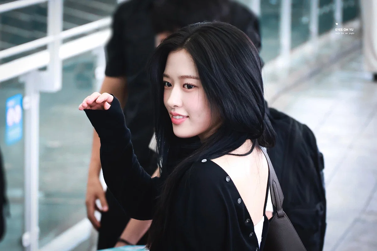 더쿠 (theqoo)