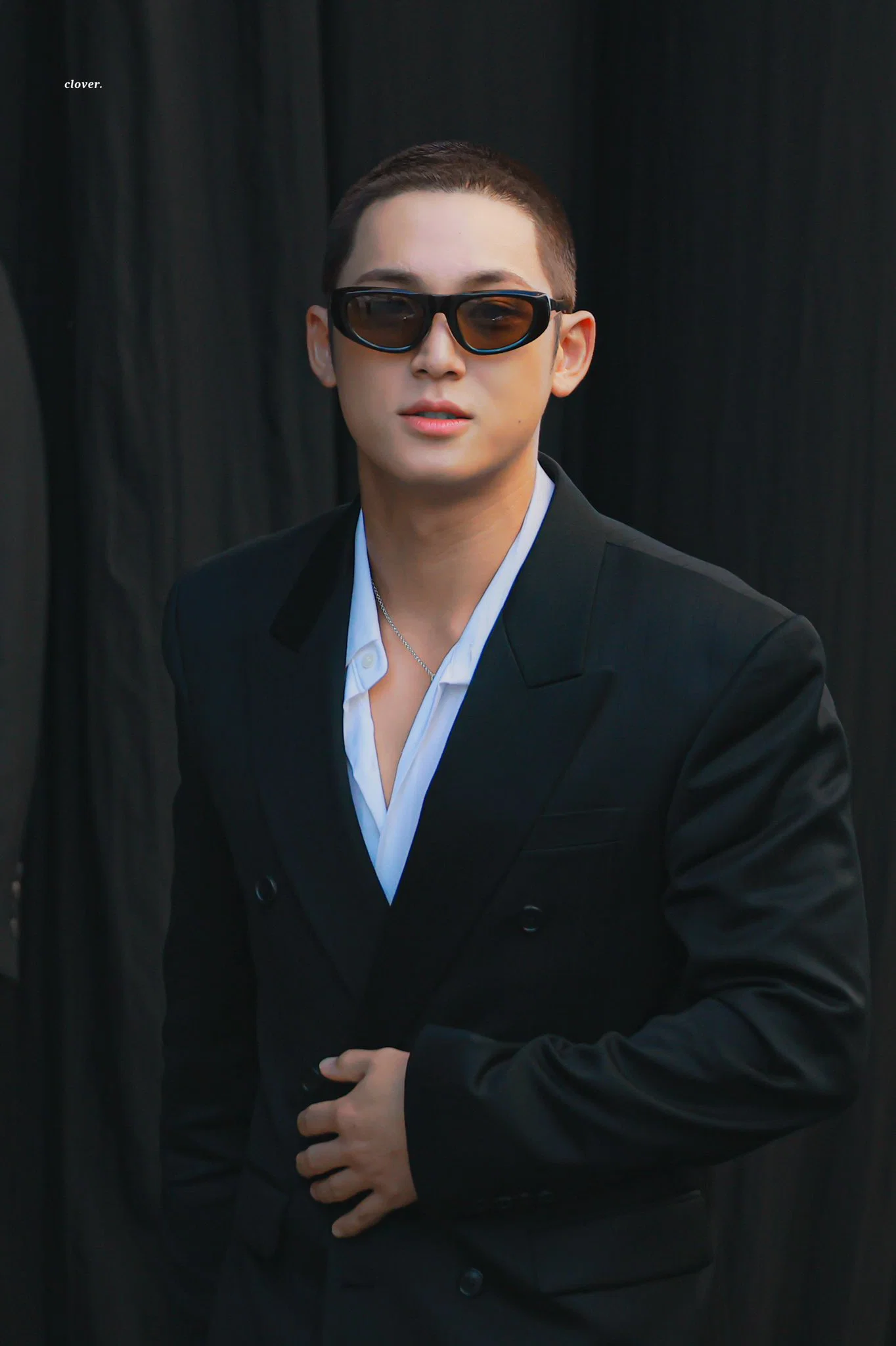 더쿠 (theqoo)