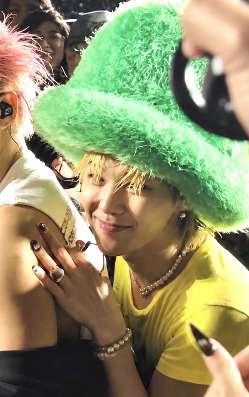 더쿠 (theqoo)